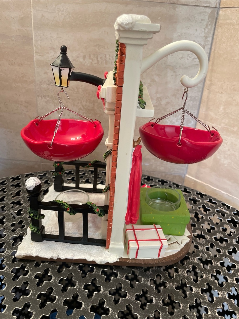 Yankee Candle Item #1544527 Hanging Holiday Double-Sided Tart Warmer